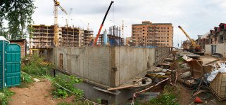 sm_Novoshod_Dom1_aug2011_Panorama.jpg